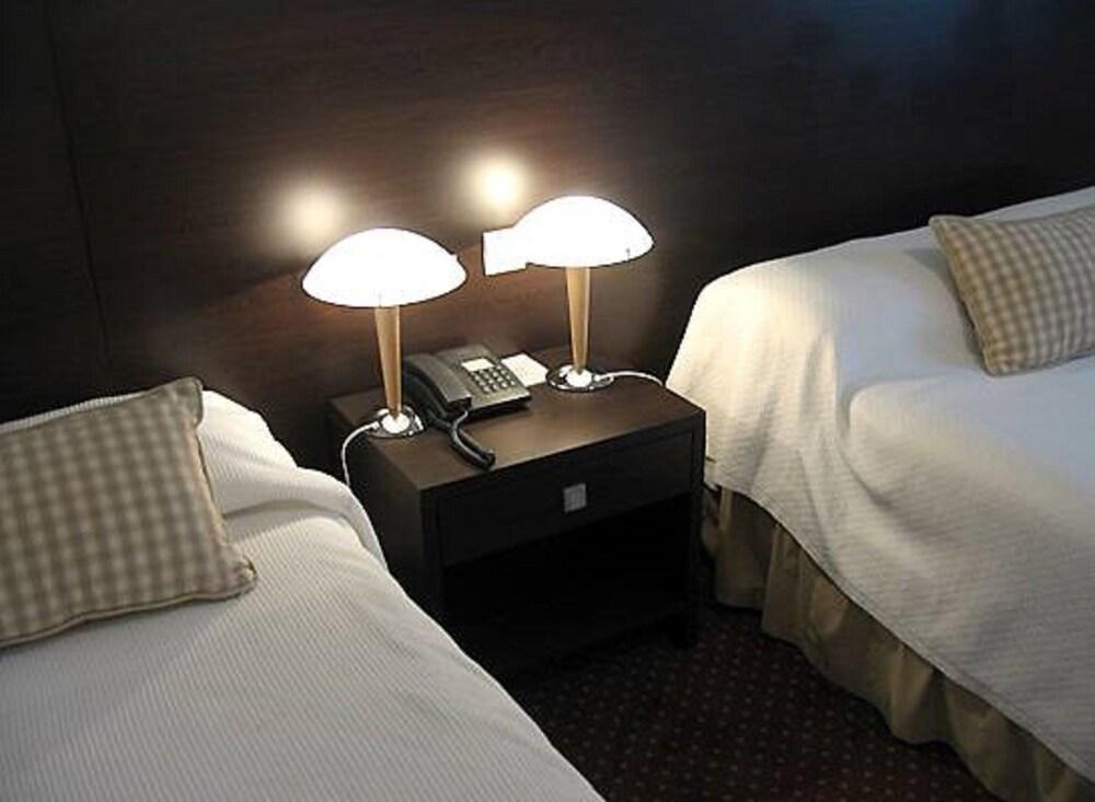 Hotel Val Flores Logis Біарріц Екстер'єр фото