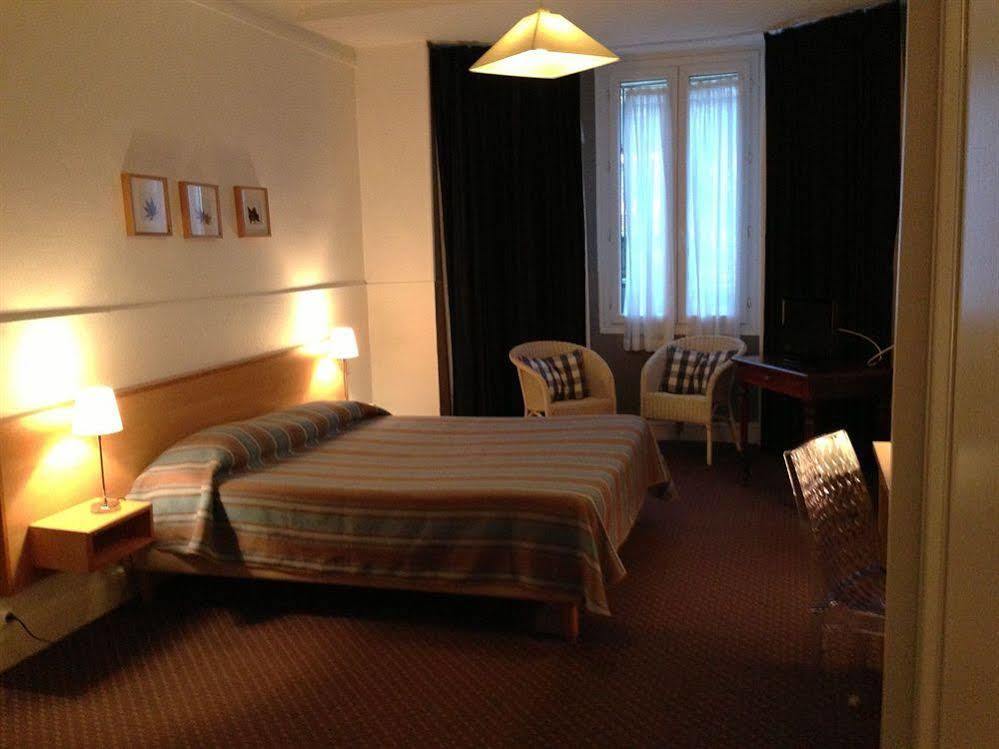Hotel Val Flores Logis Біарріц Екстер'єр фото